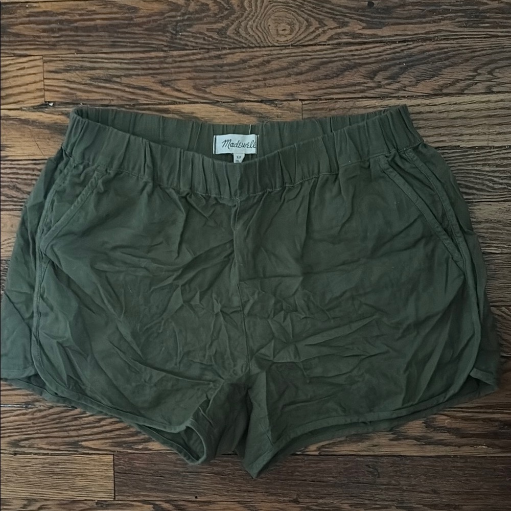 Madewell olive Green Shorts with elastic band size xs